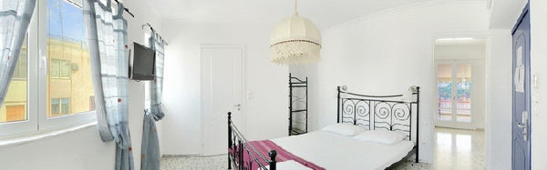 This studio for 4 has one double bed and two single beds. It includes a kitchene Athens, Attica, Greece Studio for 4 with view on Acropolis Private room in bed and breakfast vacation rental 4895499