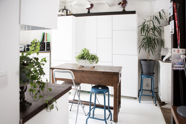 Dans un petit immeuble 1900, au coeur du 11ème arrondissement, vous apprécierez  Paris, France Charmant 2 pièces au coeur du 11 ème Entire rental unit vacation rental 21545951