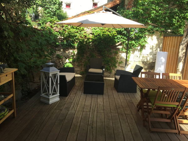 Charmante petite maison nichée dans un coin de verdure au calme, en centre-ville Paris, France Maison de charme centre Bordeaux (2 à 4 personnes) Entire home vacation rental 25159039