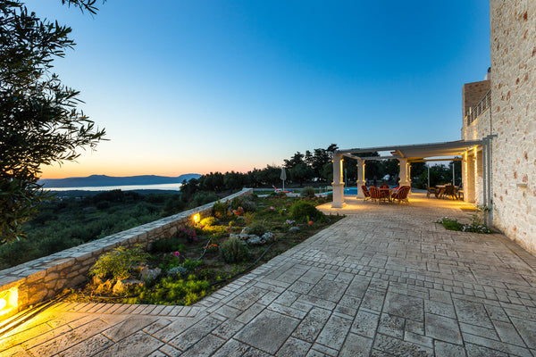 Villa Luni  is approved by Greek Tourism Organisation & managed by 