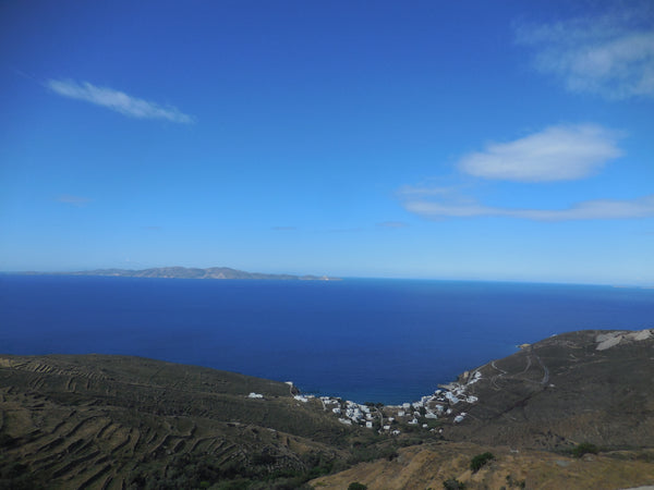 An old traditional home with unique view in one of the most beautiful villages o Athens, Greece Scenic Maisonette at Isternia Cycladic home vacation rental 11330288