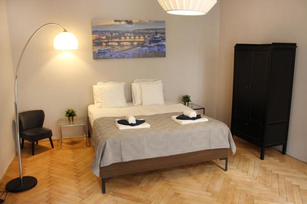 Set 600 metres from Old Town Square and an 8-minute walk from Prague Astronomica Prague, Czechia Good Times by Soukenická Entire rental unit vacation rental 29183423