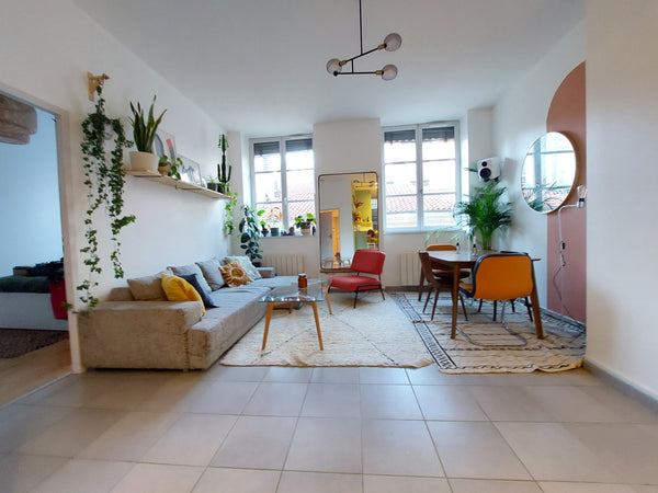 Appartement de charme situé en plein coeur de Lyon à deux pas de l'Hôtel de vill Lyon, France Appartement de charme en plein coeur de Lyon Entire rental unit vacation rental 761317110954164716