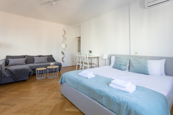 Diese 45m2 große, ruhige Wohnung mit schöner Terrasse wurde frisch renoviert und Vienna, Austria Terrassen Apartment bei der Staatsoper- Naschmarkt Entire rental unit vacation rental 51302449