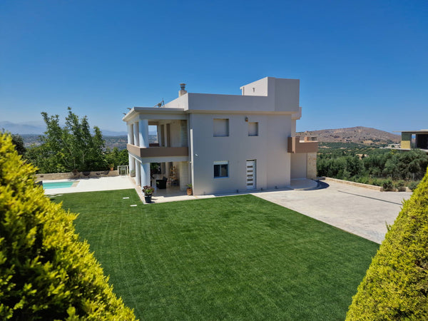 If you are looking for a place of charm and tranquility to spend your holiday, B Heraklion, Greece Blue Sky Villa in Crete Entire villa vacation rental 49455094