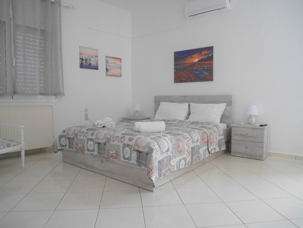 Wonderful studio near sandy beach<br /><br />Nice location just 2 kilometers fro Heraklion, Greece Wonderfull Studio with View near Beach Entire rental unit vacation rental 50448639