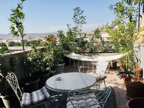 This renovated fully equipped single room small apartment is located in the hear Thessaloniki, Greece downtown modern small apartment /terrace with view Entire rental unit vacation rental 20981191