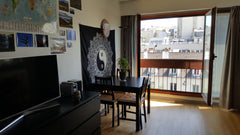 Studio tout confort et très lumineux pour deux ou quatre personnes, pour un séjo Vaugrigneuse, France Studio proche toutes commodités dans le 11ème Entire rental unit vacation rental 23478773