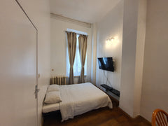 Vous trouverez tous les services à proximité, de la gare au supermarché, en pass Brussels, Belgium Flat à proximité de la Grand-Place avec terrasse Entire rental unit vacation rental 683939065501383361