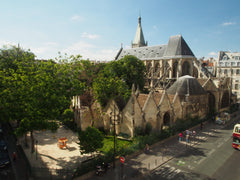 Cozy and romantic, ideally located in the historical center of Paris, this west- Paris, France New! Beautiful studio Latin Quarter Entire rental unit vacation rental 3411801