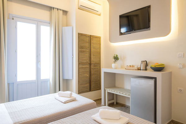 Ideal location just 50 meters from the best part of Kamari beach, near the fines Greece Light Blue Window/Double Room 50m from Black Beach Room in boutique hotel vacation rental 17318193