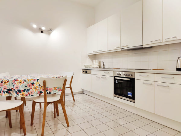 This apartment with two bedrooms is located in only view minutes away from Maria  Big and comfortable apartment near Westbahnhof! Entire rental unit vacation rental 697519490694888290