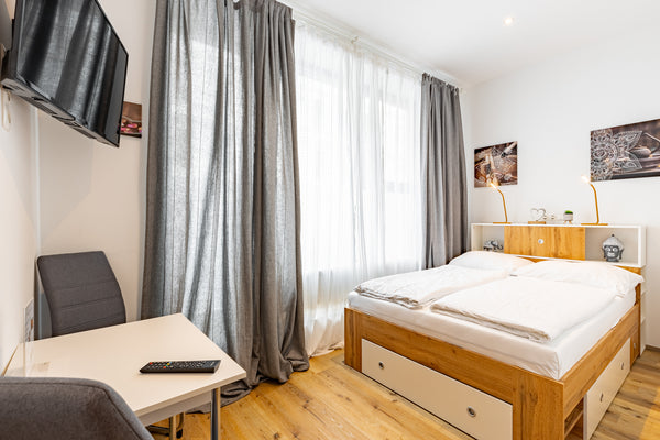 The modern furnished accommodation offers space for two guests and is located in Vienna, Austria Charming Home in Vienna Private room in condo vacation rental 44080832
