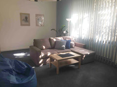 Nově zařízený Modrý apartmán - celé přízemí rodinného domu - obklopený tichou za Prague, Czechia Modrý apartmán v krásné zahradě, parkování zdarma Entire guest suite vacation rental 39358730