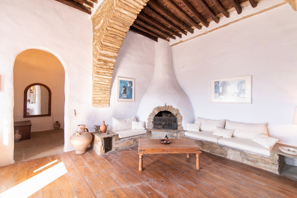 History of 180 years untouched by time.<br />House of 19th-century Cycladic arch  