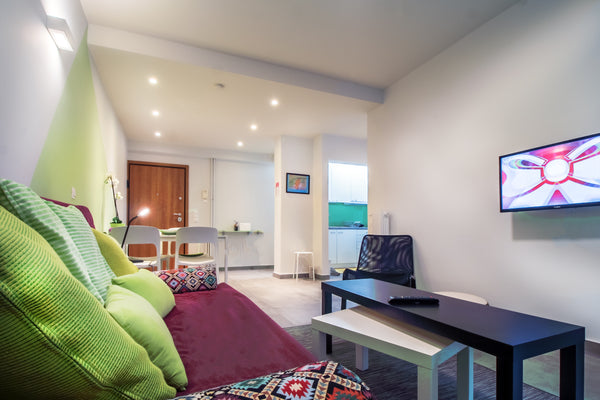Morden, newly renovated 1 bedroom apartment, ready to provide an elevated, indus US Designer Flat with Luxury Touches Entire rental unit vacation rental 31369589