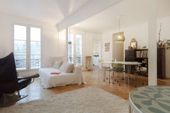 Location, location, location! You will like the authenticity of the old  typical Paris, France 4 Bdr/102 m2 in Le Marais. Entire rental unit vacation rental 10275336