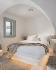 Studio by Koumi Homes Mykonos is ideally located in a serene area of Ftelia (7’  Athens, Greece Studio by Koumi Homes Mykonos Entire rental unit vacation rental 602646888744722615