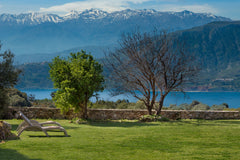 Ideal for a couple or a small family.Located in Akrotiri Peninsula,7kms from Cha  Modern house overlooking sea&mountains Entire villa vacation rental 33468699