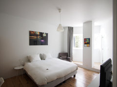 <b>The space</b><br />Located on the second floor of the house, the Zinneke Room  Double or Twin-Ensuite with Shower-Garden View Private room in bed and breakfast vacation rental 653987209255475786