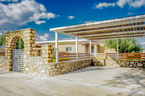 Beautiful and well presented traditional house with own garden and private entra Worcester, United Kingdom Sophia and Michalis apartments , Kalathos Entire bungalow vacation rental 44639372