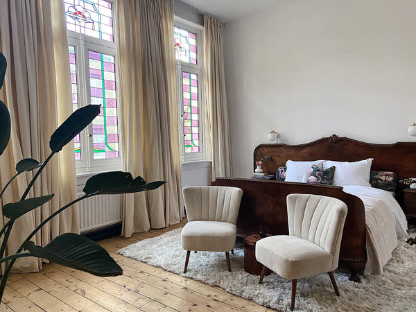 This serene and spacious room features stained glass art-deco windows and is dec Antwerp, Belgium Beautiful spacious room in unique townhouse Private room in townhouse vacation rental 47739007