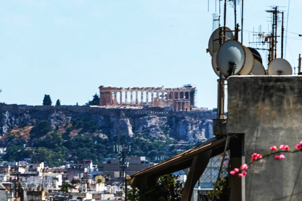 Spacious studio top floor with a direct view to the Acropolis,recently renovated Marousi, Greece Acropolis View ! Lovely Studio in Athens Center Entire rental unit vacation rental 28073345