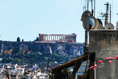 Spacious studio top floor with a direct view to the Acropolis,recently renovated Marousi, Greece Acropolis View ! Lovely Studio in Athens Center Entire rental unit vacation rental 28073345