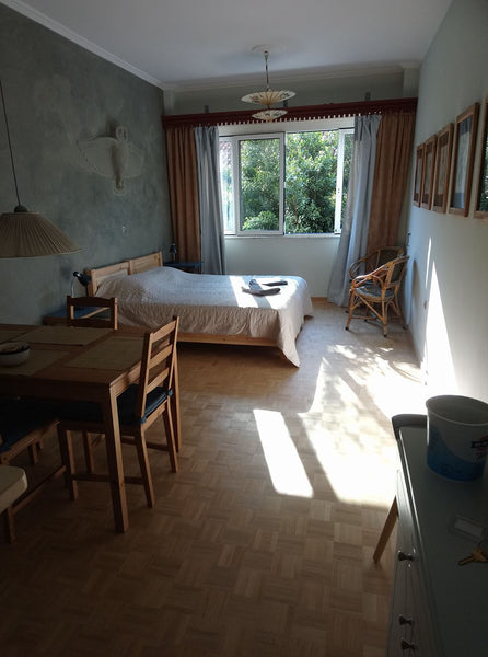 Charming and stylish apartment located in Ermou str. only 3 min walk from Monast Korydallos, Attica, Greece Mia's flat in Ermou, historical center of Athens. Entire rental unit vacation rental 25954047