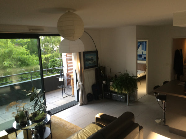 Joli appartement parfait pour les couples, les voyageurs solo/affaires et les pe Bordeaux, France Parking privé ☆ Proche tramway ☆ Balcon ☆ Lac 5min Entire rental unit vacation rental 23784133