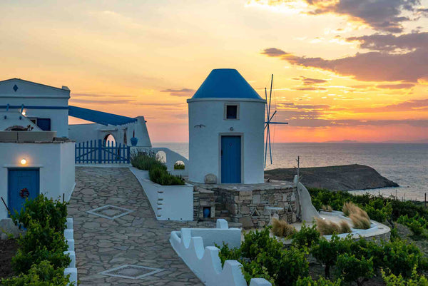 A beautiful cycladic house, shaped like a boat, that definitely stands out!<br / Greece Poseidon Maison ⚓ Cycladic House Cycladic home vacation rental 27358778