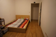 Double room in a flatshare available. Full use of living room, kitchen and bathr Vienna, Austria Double Bedroom - Vienna Centre Private room in rental unit vacation rental 9047933