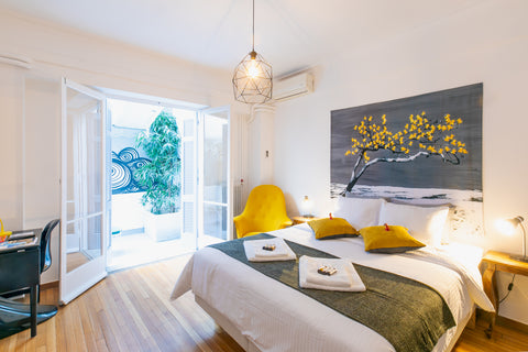 * 4 MINUTE WALKING TO SYNTAGMA METRO *<br />* 24 Mbps INTERNET CONNECTION GREAT  Berlin, Berlin, Germany Artistic Studio in Plaka (Minutes from Acropolis) Entire rental unit vacation rental 33016098