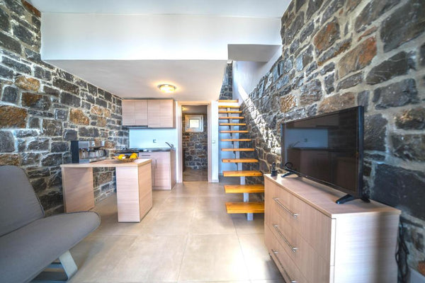 Beachfront stone house in Milatos beach providing garden views and free WiFi. Te Heraklion, Greece TerraZeus - Stone House Beachfront 3 Entire rental unit vacation rental 27764916