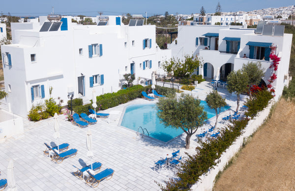 Dedalos Studios feature Cycladic Style rooms dominated by blue and white.<br />< Ioannina, Greece Dedalos Studios Naxos 5min walk from the beach Entire serviced apartment vacation rental 31691833