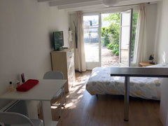 Petite dépendance (Studio) fraichement rénovée de 21m2 situe a 5 min à pied du t Talence, France Escapade Bordelaise Entire rental unit vacation rental 30462431