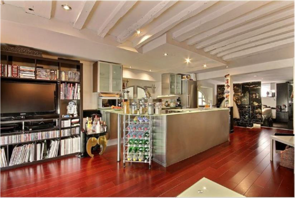 Wonderful 65 m2 loft style duplex apartment right in Le Sentier, with everything Paris, France Lovely Loft style duplex apartment/ heart of Paris Entire rental unit vacation rental 19835924