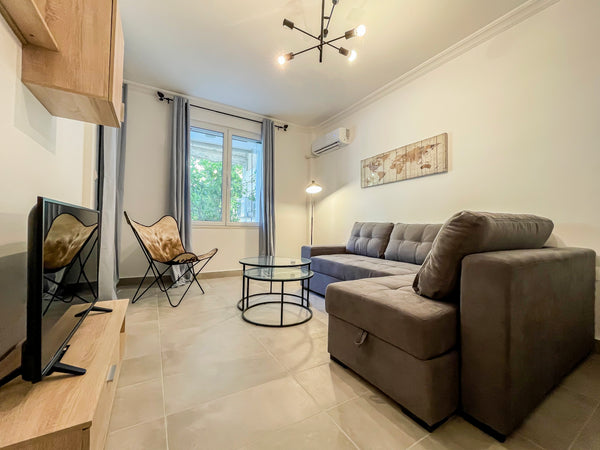 Our cozy and quiet apartment is newly renovated. It is located just 400 meters f GR Cozy and Modern 67m² Apt in Neos Kosmos Entire condo vacation rental 50988194