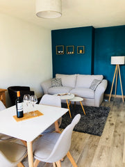 Appartement lumineux rénové totalement en rez-de-chaussée, meublé avec goût et d Yvrac, France Aux portes de Bordeaux, parking, piscine, tram Entire condo vacation rental 25507175