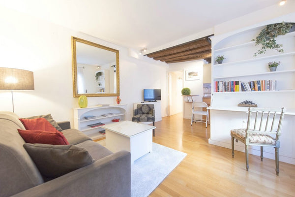 Appartement ergonomique de 2 pièces de 42 m² au deuxième étage sur cour sans asc Paris, France Un Arbre en Ville, 1Ch/1Sdb, 3 pers Entire rental unit vacation rental 8765821