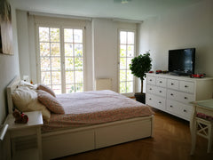 This lovely three room apartment with terrace is located in Vienna's most exclus Vienna, Austria New 3 room flat in charming district Entire rental unit vacation rental 19926466