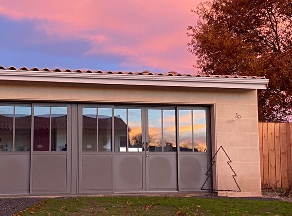 Mérignac, France Petit havre de paix proche de toutes commodités Entire guesthouse vacation rental 49545106