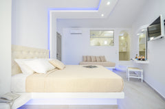 Hotel Poseidon is located in the heart of Naxos town, just 80 meters away from t Naxos, Greece Superior Room in the center, 80 m from the beach Room in hotel vacation rental 41858412