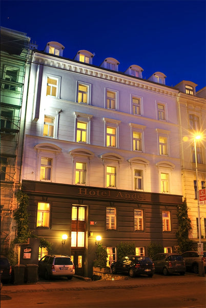 Hotel Anděl se nachází přímo v centru Prahy. Díky poloze hotelu a velice dobré d Hlavní město Praha, Czechia Hotelový pokoj v centru Prahy se snídaní. Room in hotel vacation rental 47016050