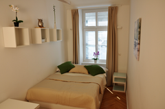 The flat (and thus your room) was newly renovated, thus furniture is like new. T Kärnten, Austria Belvedere Palace - exclusive room in shared flat Private room in rental unit vacation rental 22493453