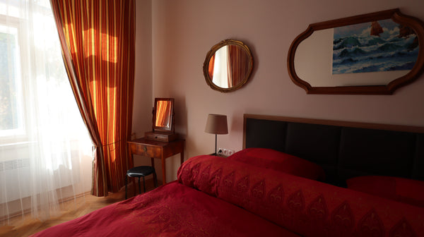 Private flat with two bed rooms in a central but very calm location. Suitable fo Prague, Czechia Family & Parking - 2x Rooms Flat Entire condo vacation rental 645551641245701139