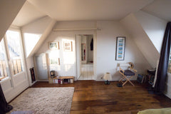 Perfect location in Paris. Very cosy appartment, like an Island on the roughs of Paris, France Cosy appartement - nice view in the heart of Paris Entire rental unit vacation rental 15459854