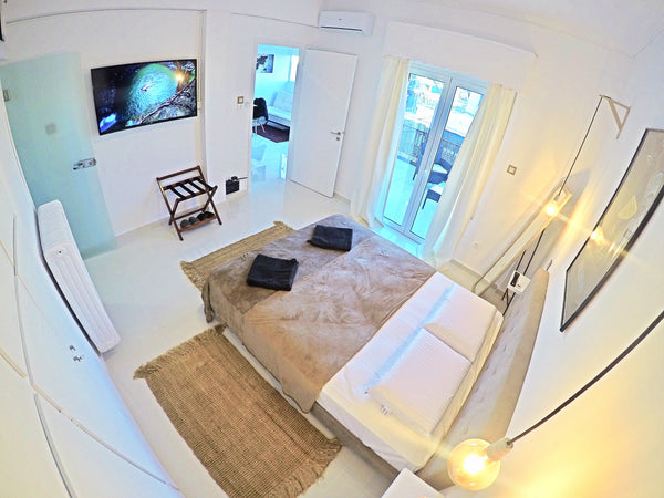 Deluxe,fully equipped 5th flr apt at Petralona (“A tranquil,beautiful hideout in Voluntari, Ilfov County, Romania Exclusive, Dream penthouse-7’ to Historical Center Entire rental unit vacation rental 22101833
