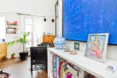 Stay in my small (22m2) artistic apartment.<br /><br />Bedroom, small bathroom w Paris, France arty appartment for cat owners and  lovers ! Entire rental unit vacation rental 3826033
