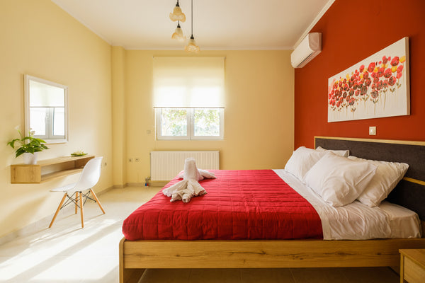 A newly renovated flat ideal for up to 5 persons, 5 min walk from Kolymbari beac Chania, Greece Peter's Flat near the Beach, with great Views Entire rental unit vacation rental 31813836